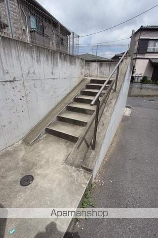 ヒルサイドAの玄関写真