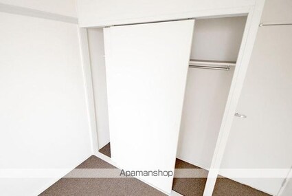 レオパレス新名[2DK/49.68m2]の収納