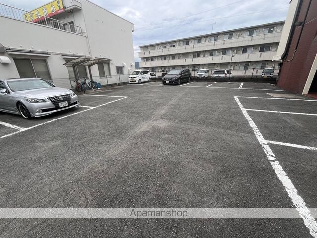 パルム加納[1LDK/46.84m2]の駐車場