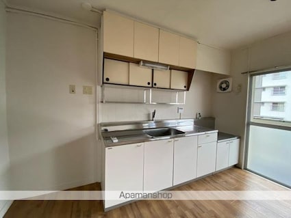 ヴィラナリー屋島[2LDK/54.38m2]のキッチン