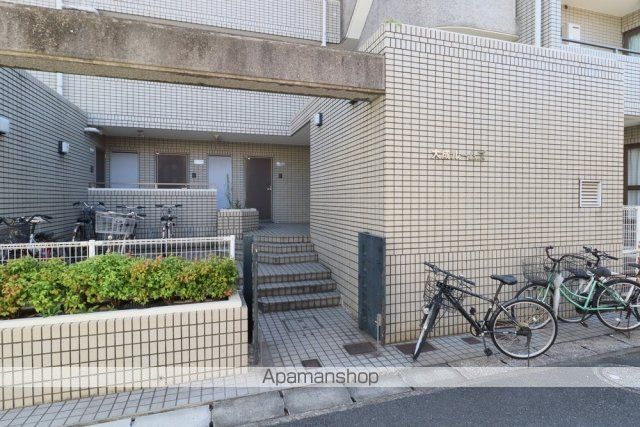 大成ルームズの玄関写真