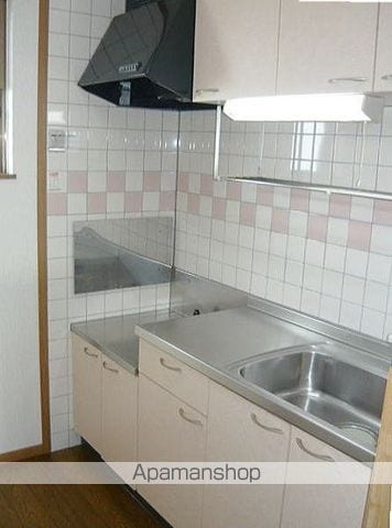 能代市 2階建 築27年の内装写真