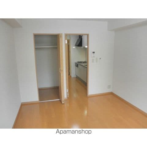 アンプルールフェールバレルコートの内装写真