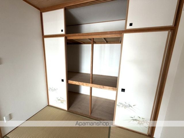 グローリアスヒルズ高蔵寺白山町の内装写真