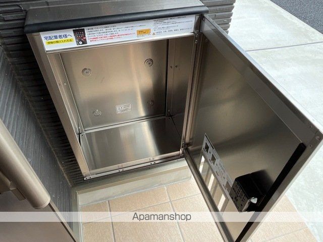 オリーブの内装写真