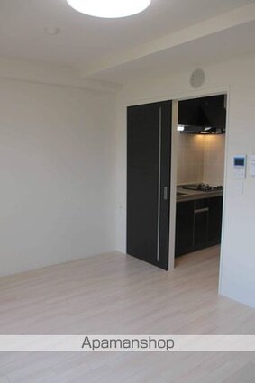 レジデンスヒルズ　ザ　ワカヤマ[1K/30.08m2]のリビング・居間