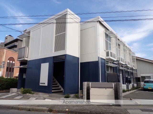 レオパレス東新川の玄関写真