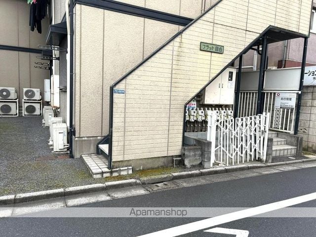 フラット目白の外観写真