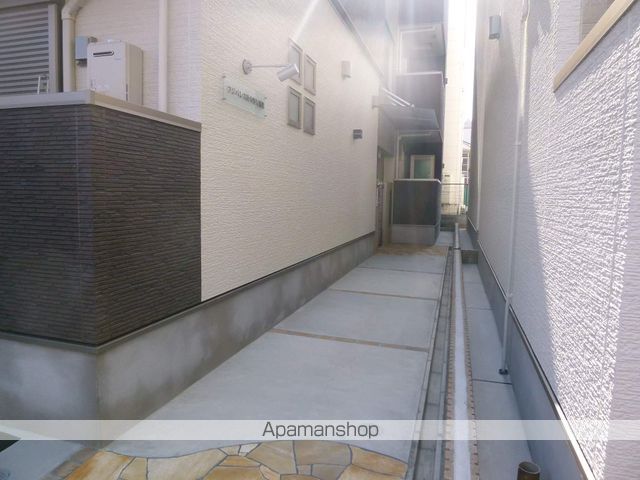 フジパレス杉本町駅西V番館の玄関写真