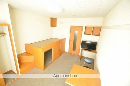 レオパレスメルシー[1K/26.08m2]のリビング・居間