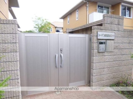 東京都立川市栄町３丁目[2LDK/62.43m2]のエントランス