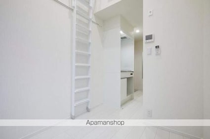 東京都新宿区富久町[1R/13.25m2]のリビング・居間