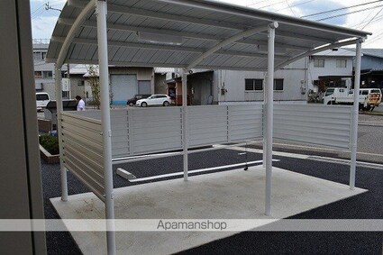 Ｋ＆Ｔ[2LDK/59.95m2]の共用部1