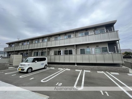 グレンツェン[2LDK/48.18m2]の駐車場