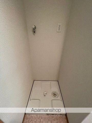メゾンクラウン大手山の内装写真