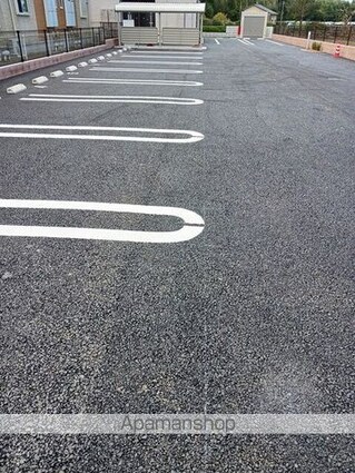 ボナールコートⅡ[1LDK/50.14m2]の駐車場