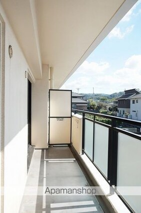 愛媛県松山市鴨川１丁目[3DK/55m2]のバルコニー