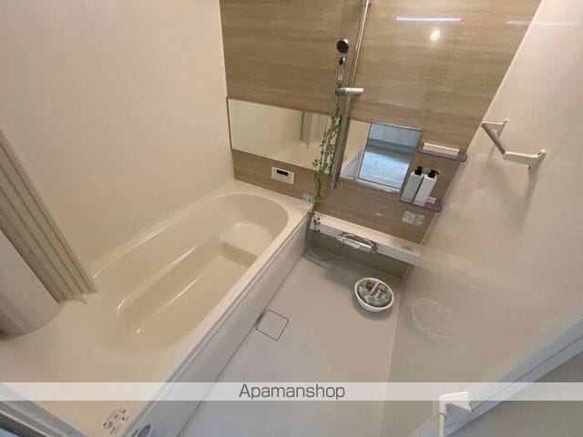 和歌山県和歌山市小松原通１丁目[2LDK/64.56m2]のバス