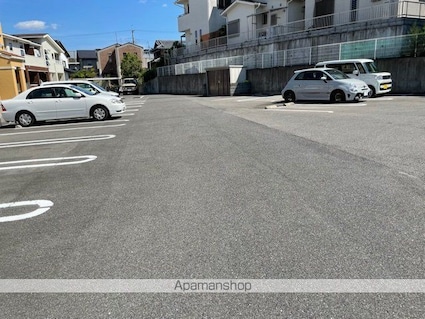 コーポ勢多Ⅵ番館[2LDK/70.35m2]の駐車場