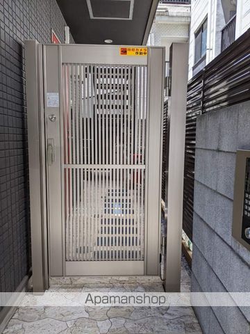 ベイルーム横浜吉野町の玄関写真