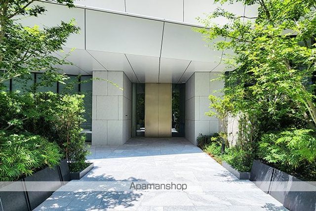 BRILLIA TOWER 堂島の玄関写真