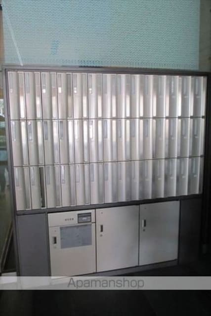 和歌山県和歌山市十番丁[2LDK/141.45m2]の共用部9