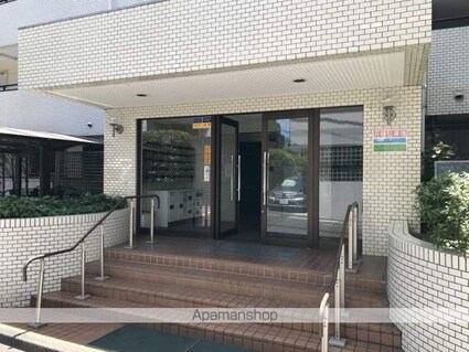 東京都新宿区高田馬場４丁目[2DK/37.95m2]のエントランス3