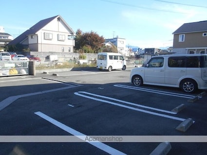 セジュール小坂　Ａ棟[2LDK/61.52m2]の駐車場