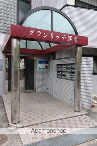 グランリッチ箕面の玄関写真