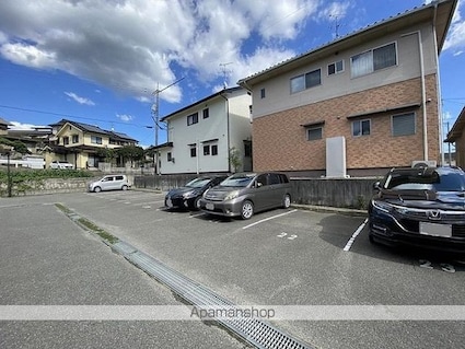 レオパレスフォレストハウス２１[1K/20.28m2]の駐車場