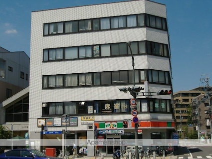 東山パークビル[1R/32.03m2]の外観1