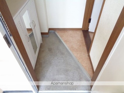 ユートピア久保５号棟[2DK/44.92m2]の玄関