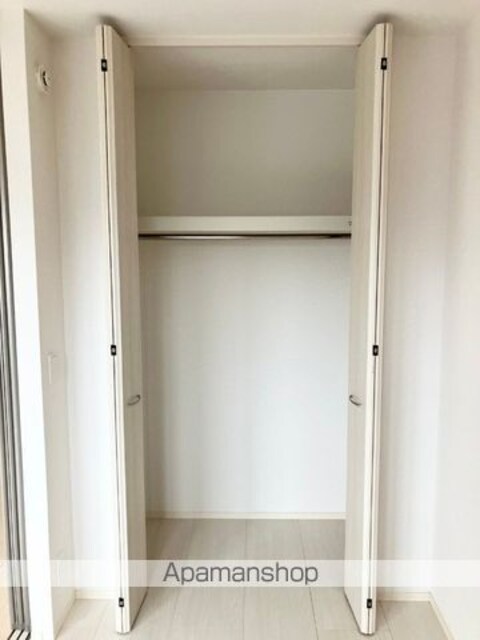 Ｓｑｕａｒｅ　Ｖｉｌｌａ　福島[1LDK/42.38m2]の収納
