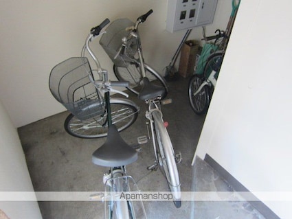 長野県長野市中御所２丁目[2DK/33.05m2]の駐車場