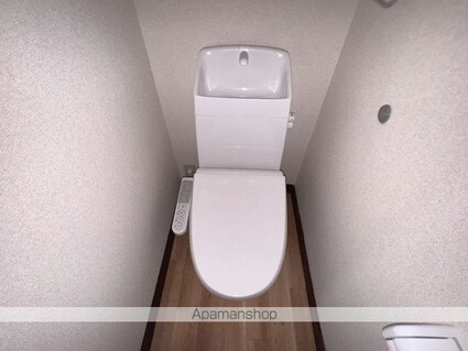 メゾン下川[2K/39.66m2]のトイレ