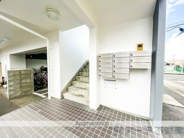 グランドールオオニシの玄関写真