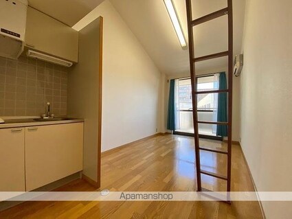 コンドミニアムハイランド[1R/21.6m2]のリビング・居間