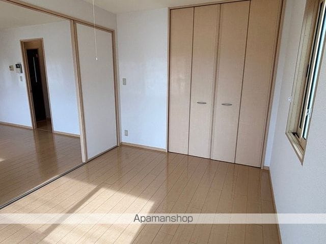 リビングタウン若杉 Aの内装写真