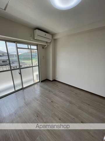 ファーストシティ六会の内装写真