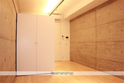 ＺＯＯＭ都庁前[1K/30.78m2]のリビング・居間