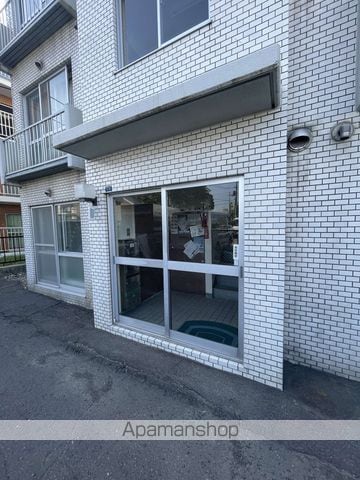 中神マンションの玄関写真