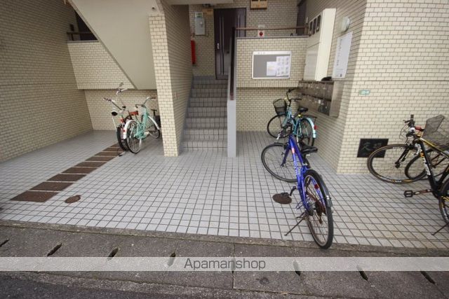 インターハイツパートナーマンションの玄関写真