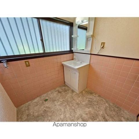 牛島一戸建ての内装写真