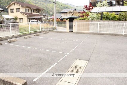 ソレアード平原[2DK/46.06m2]の駐車場