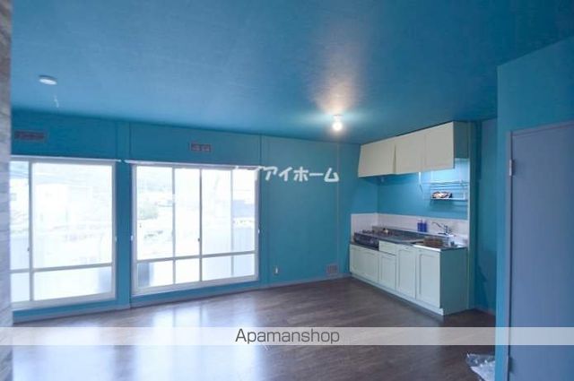RE APARTMENTの内装写真