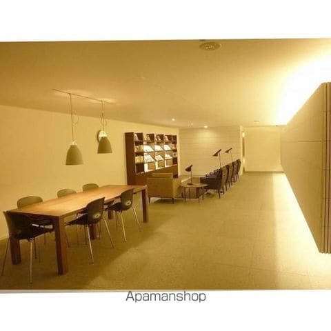 ラクレイス西新レジデンシャルタワーの内装写真