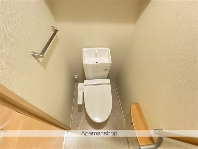 ＪＲ山陰本線 米子駅 バス乗車時間：13分 最寄りバス停で下車 徒歩1分 3階建 築11年の内装写真