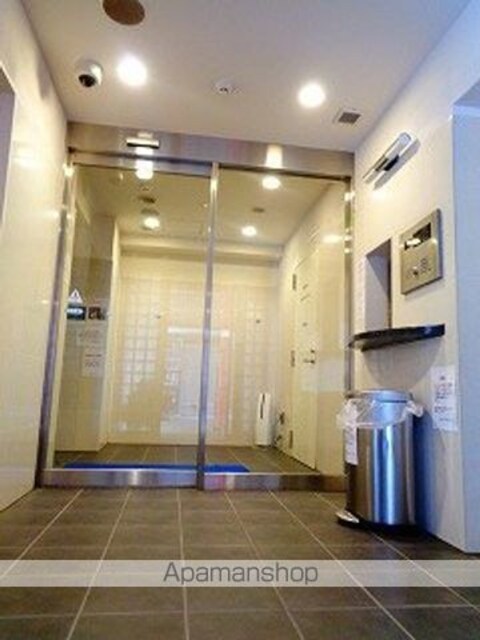 プラウドフラット三軒茶屋[1K/24.65m2]のエントランス1