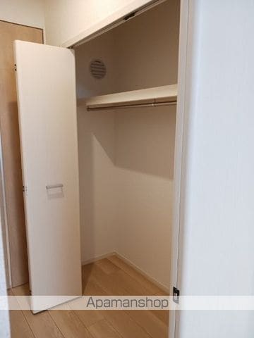 ヌーヴェル ラ ヴィの内装写真