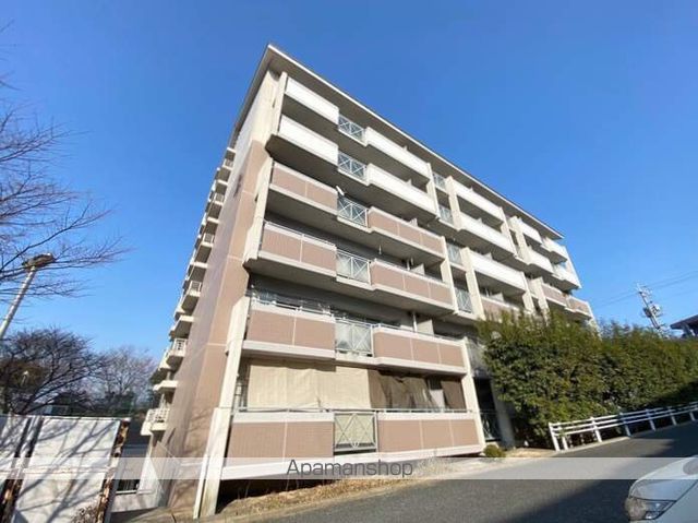 アーベインヒルズ向洋B棟の外観写真
